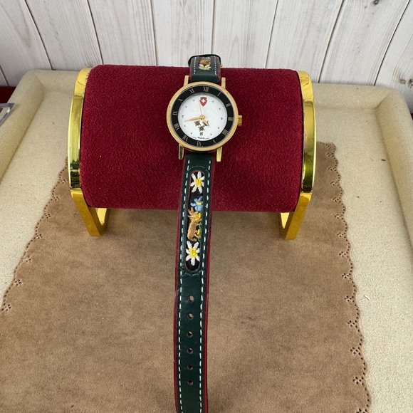 Vintage Swiss Made watch with adjustable embroider Leather Strap Swiss movement - Picture 6 of 10